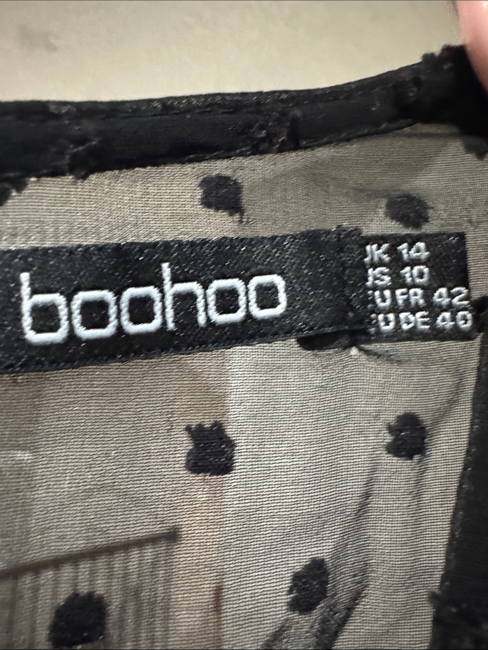 Boohoo Black Sheer Swiss Dot Ruffle V-Neck Tunic Dress - Picture 3 of 4